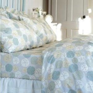 Brand new LL Bean home sand dollar print quilt and 2 shams